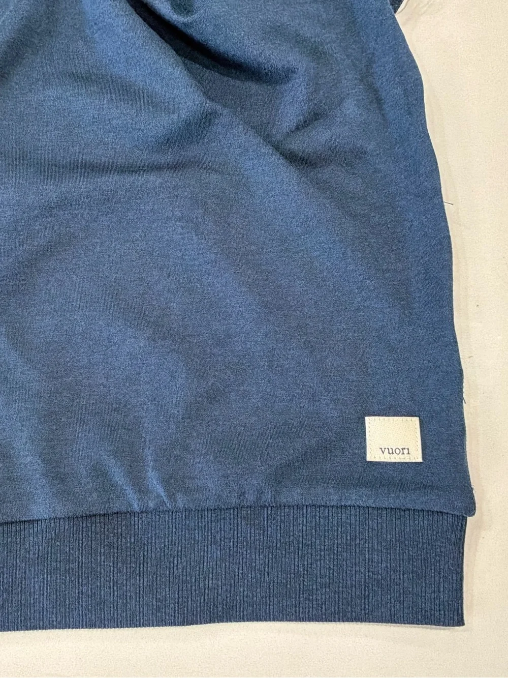 NWT Vuori Halo Modern Crew Sweatshirt Large Blue Heather Pullover Soft Stretch